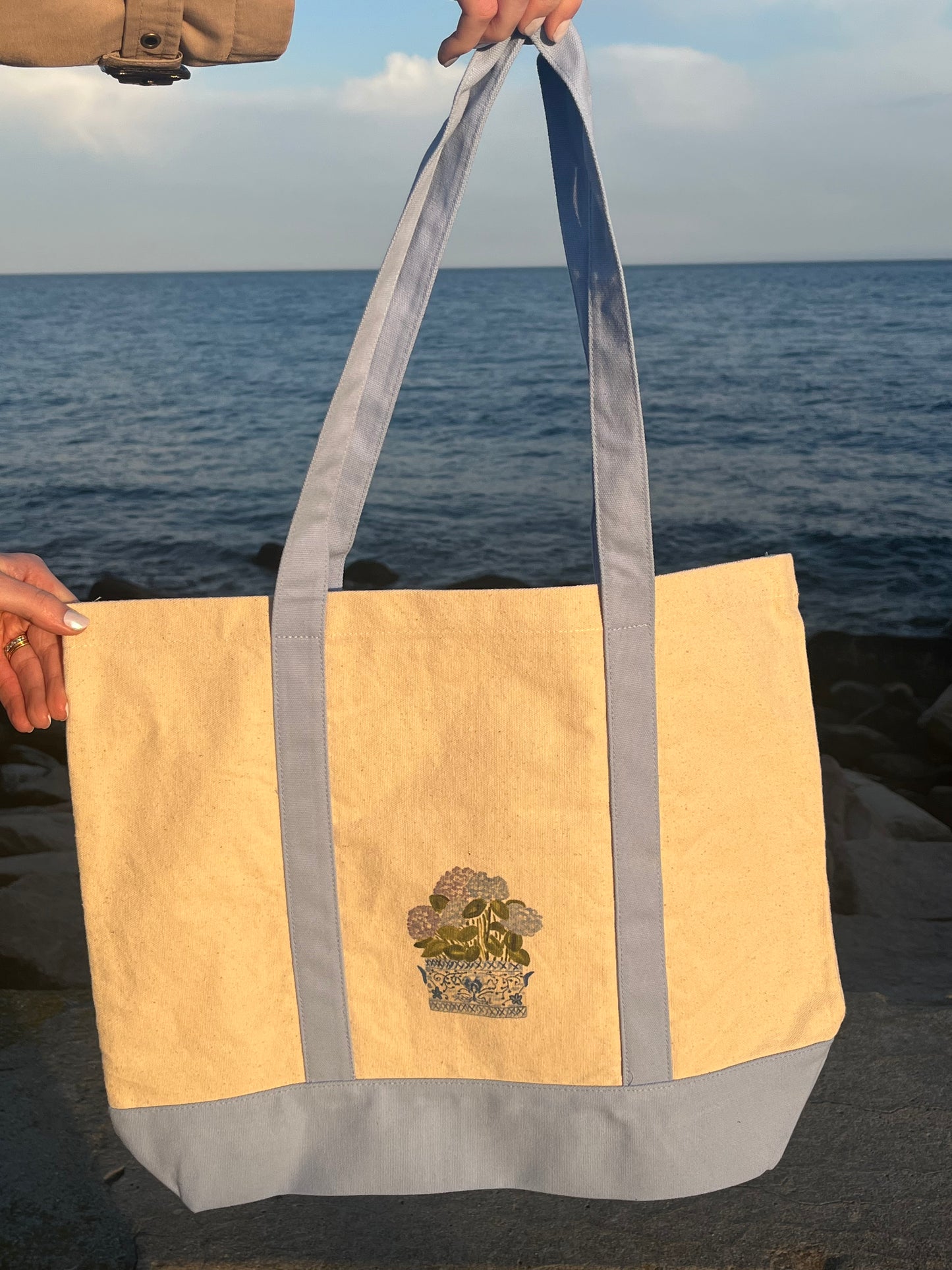 Hydrangea Chinoiserie Beach Tote